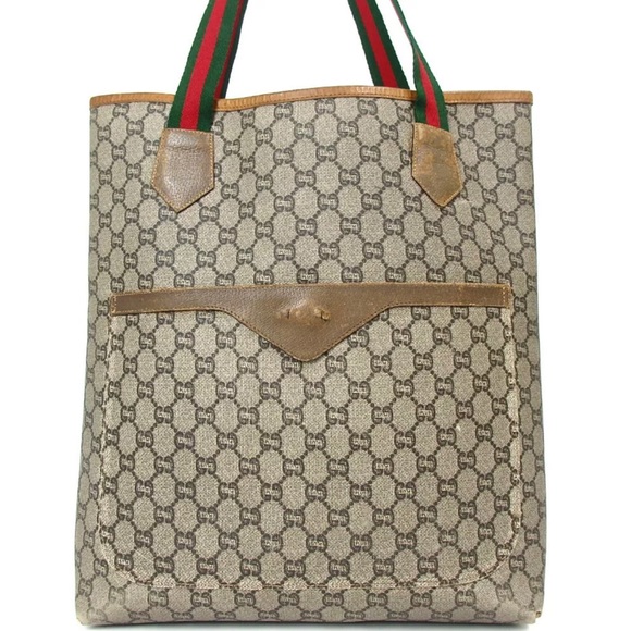 Gucci Handbags - Gucci GG pattern Shelly Shoulder Bag